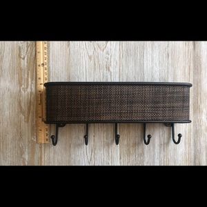 Mail and keys holder